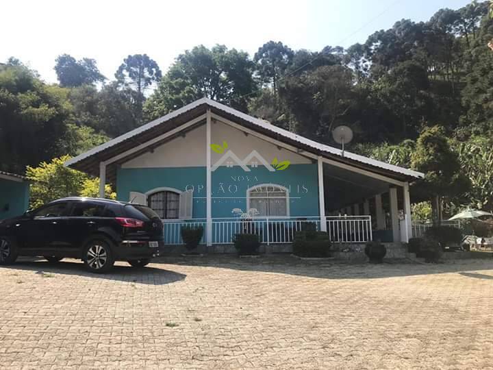 Fazenda à venda com 3 quartos, 600m² - Foto 1