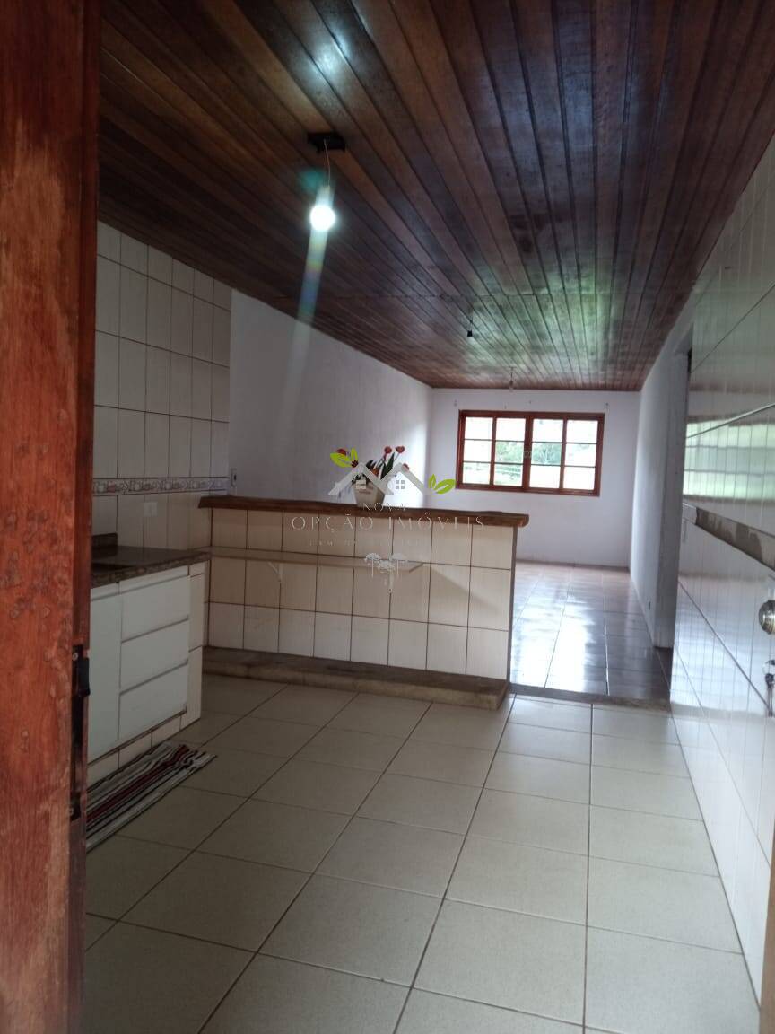 Casa à venda com 2 quartos, 70m² - Foto 5