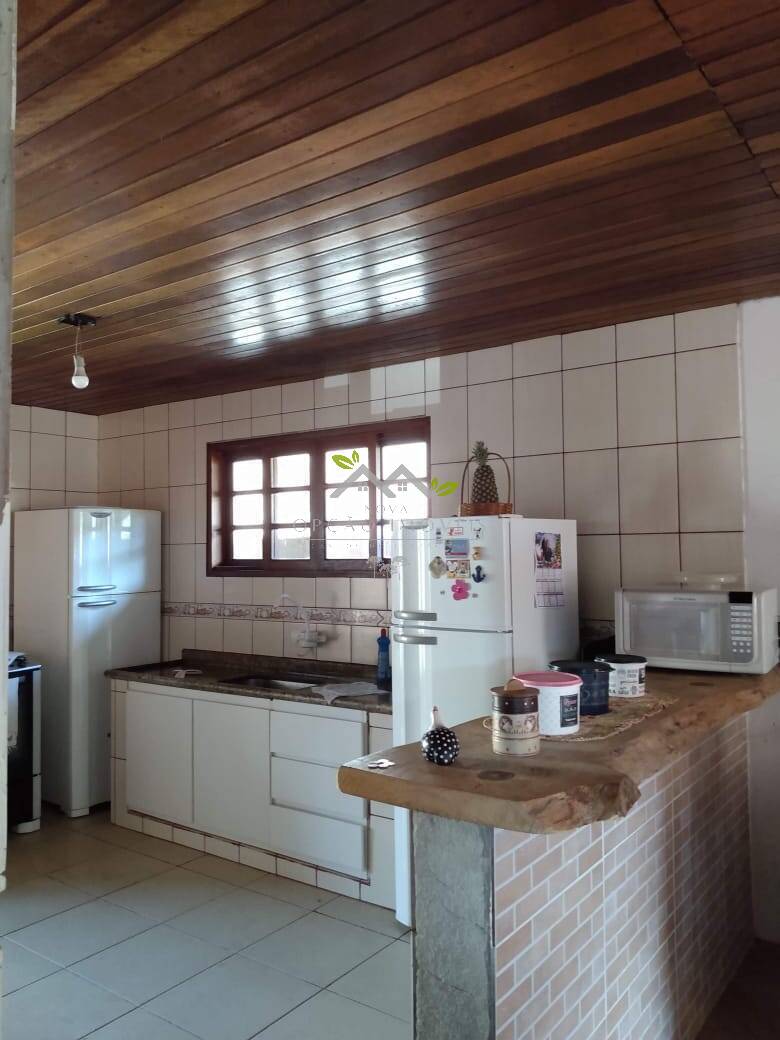 Casa à venda com 2 quartos, 70m² - Foto 6