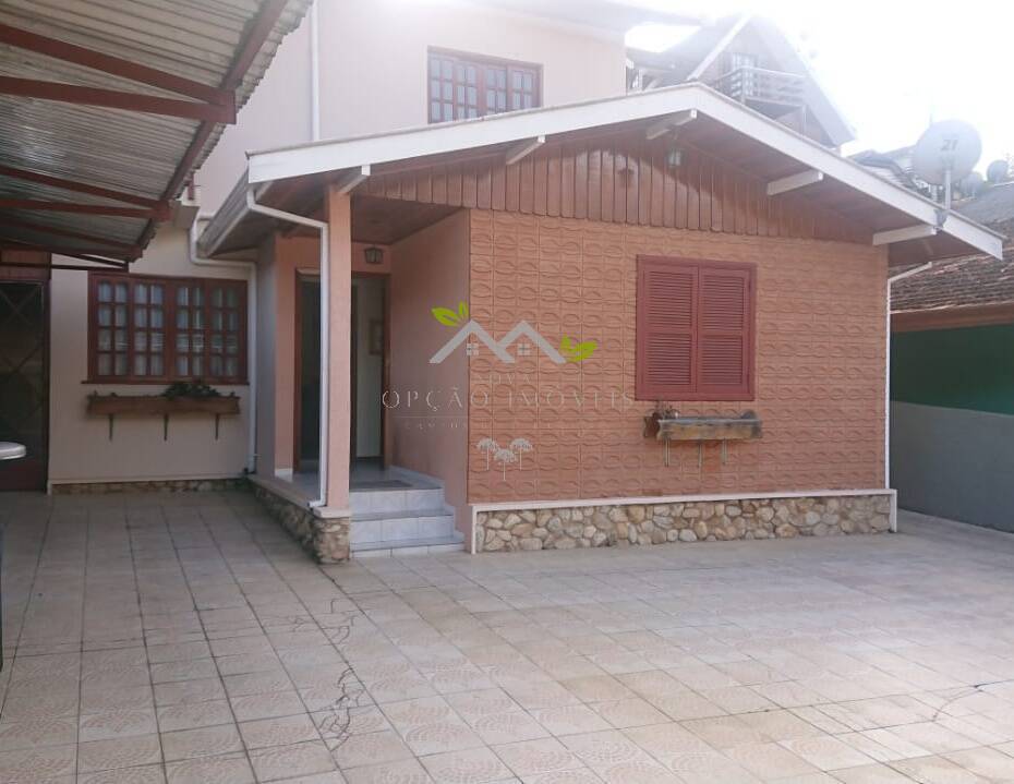 Casa à venda com 4 quartos, 200m² - Foto 1