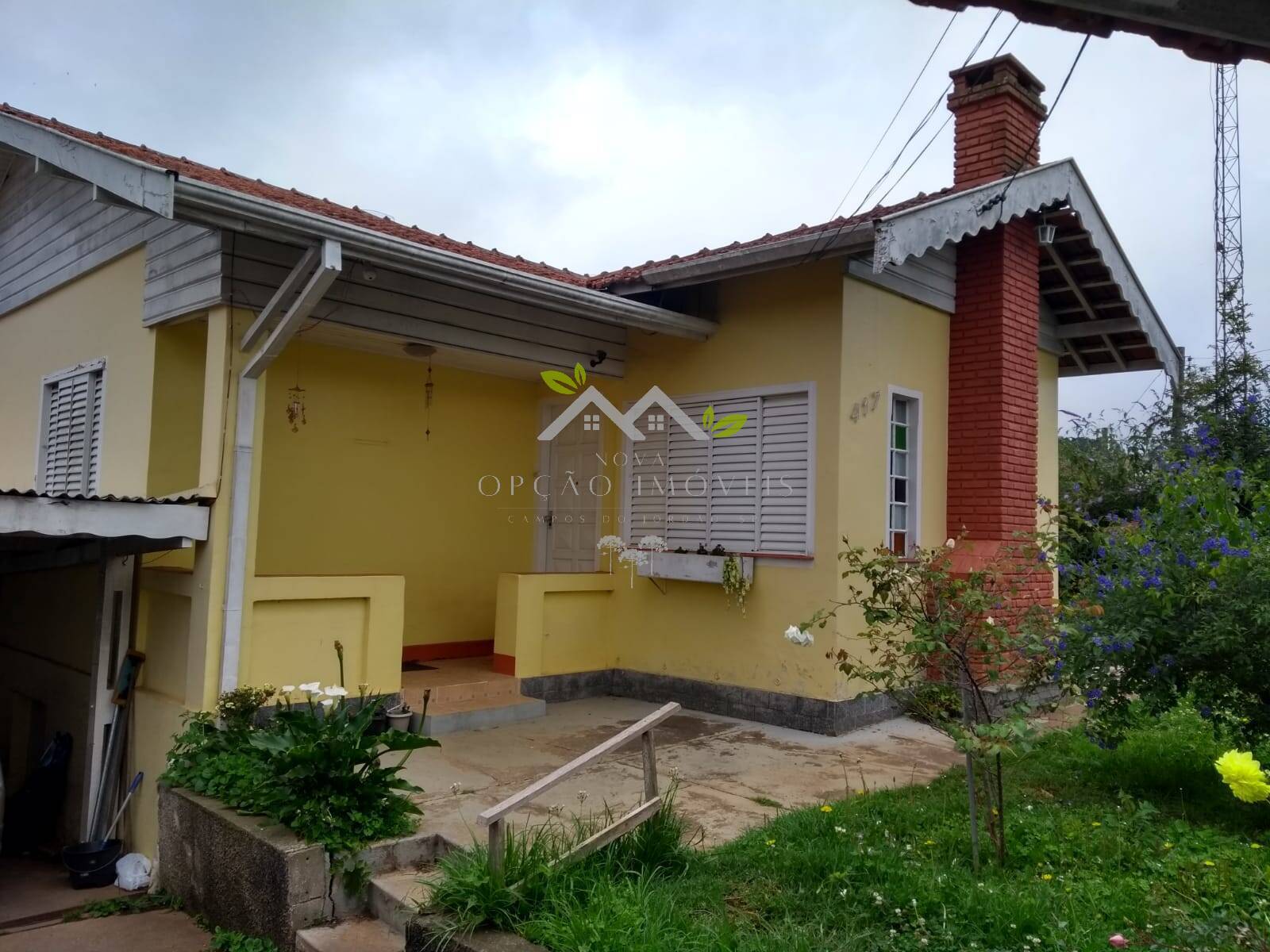 Casa à venda com 4 quartos, 129m² - Foto 2