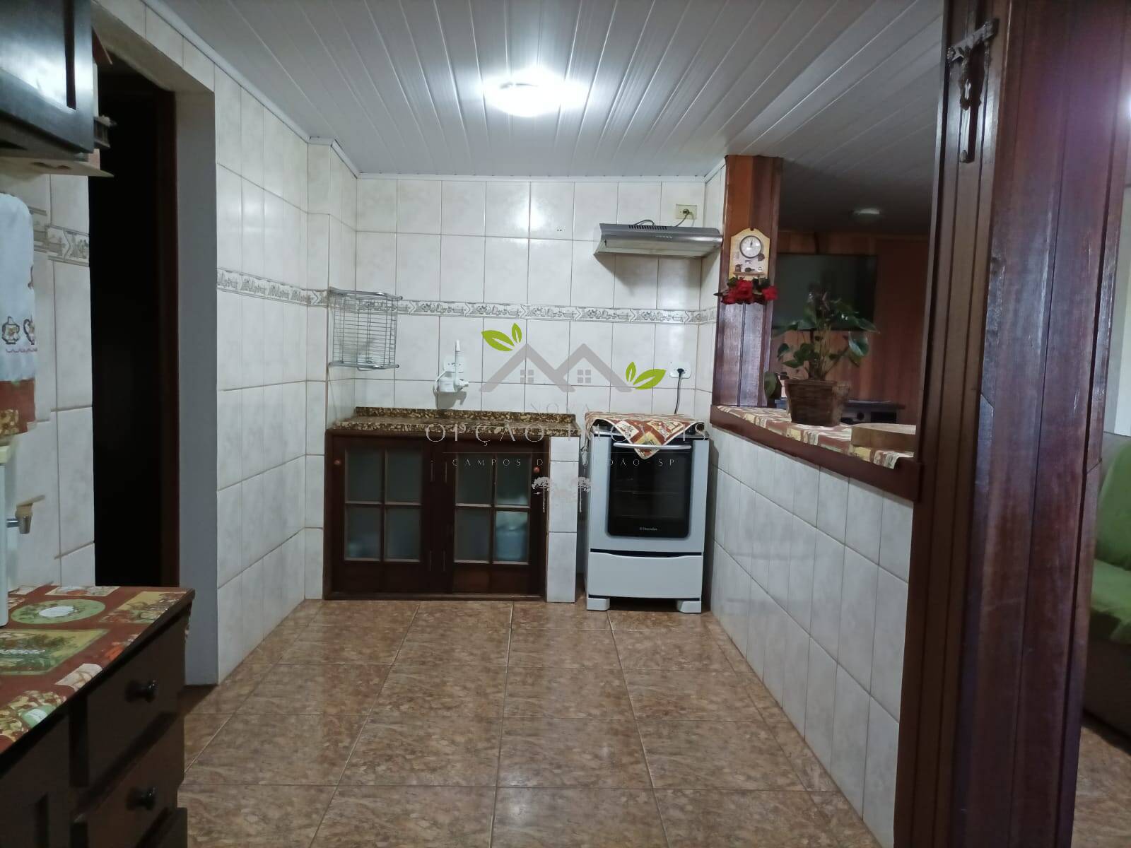 Casa à venda com 3 quartos, 222m² - Foto 6