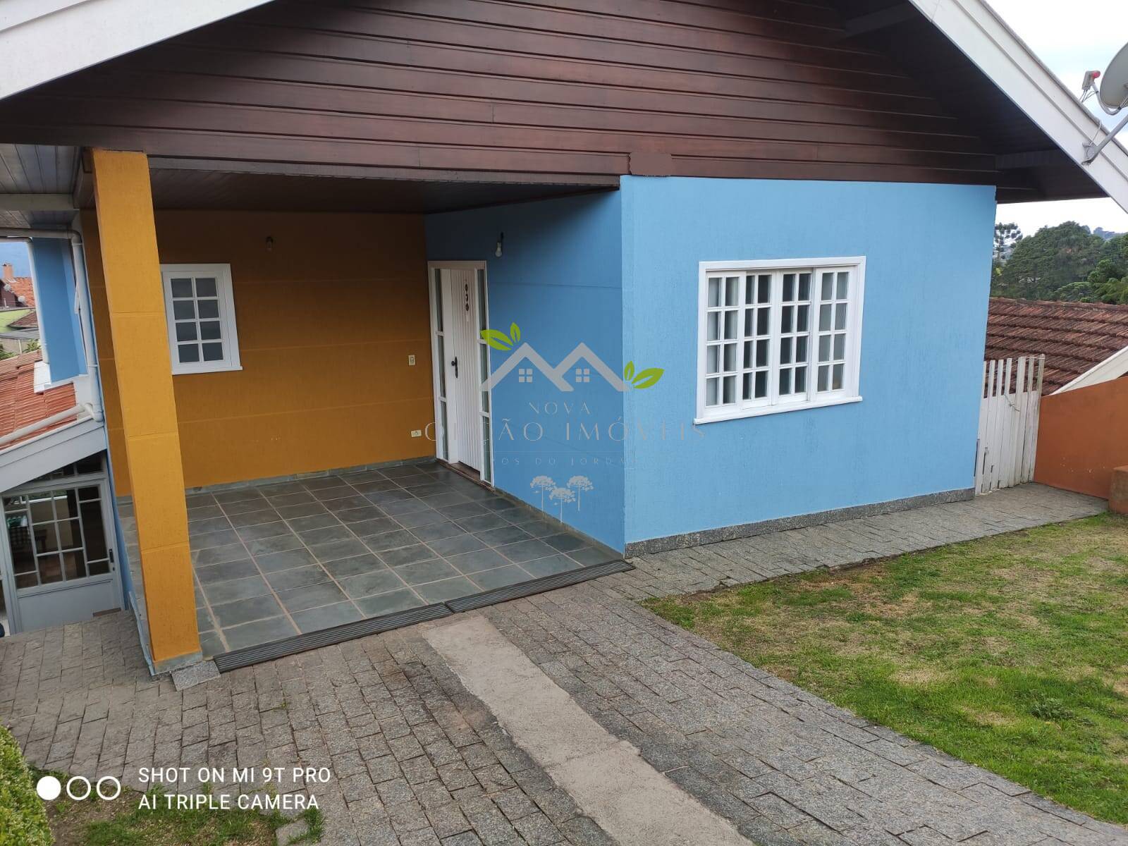 Casa à venda com 4 quartos, 184m² - Foto 2