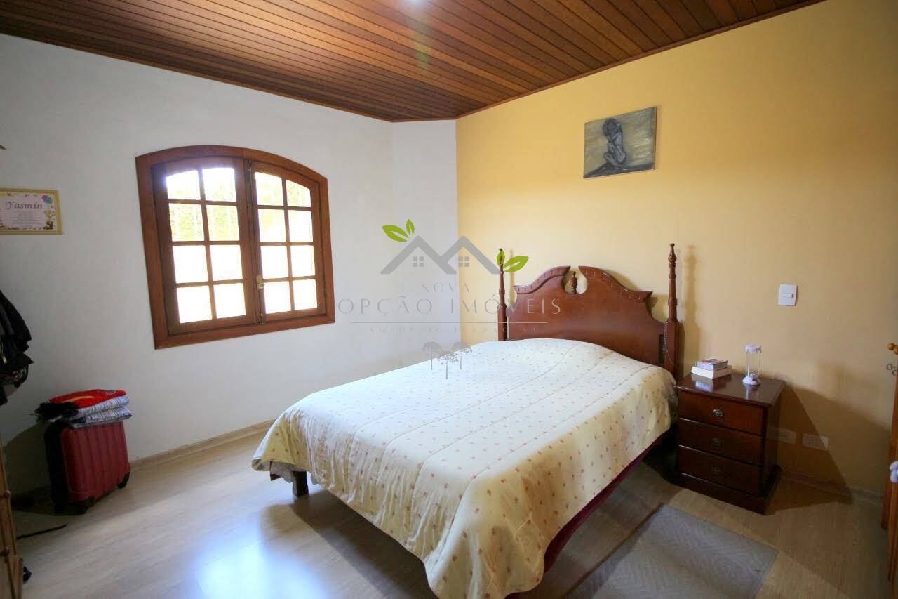 Casa à venda com 3 quartos, 240m² - Foto 8