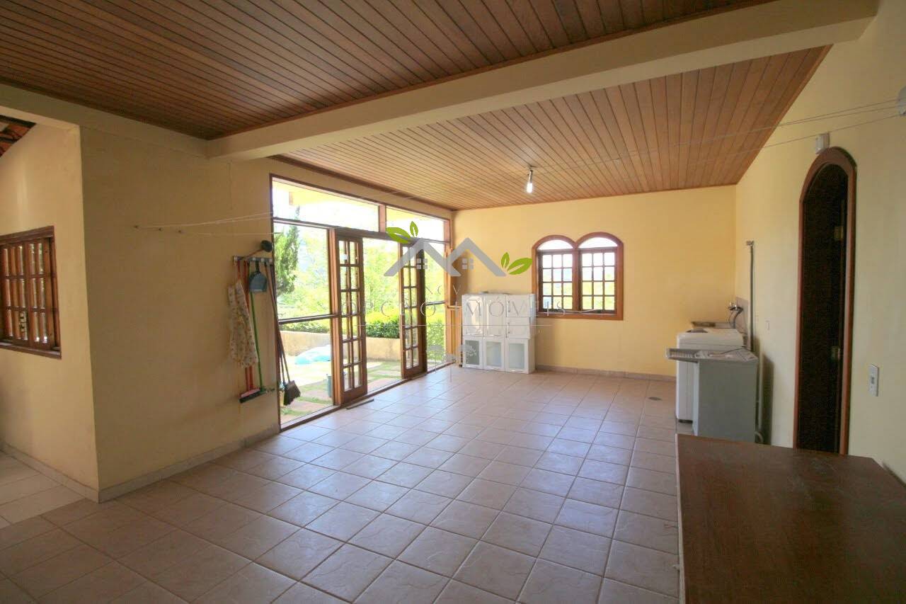 Casa à venda com 3 quartos, 240m² - Foto 14