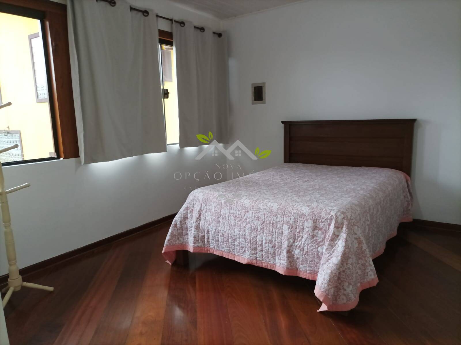 Casa à venda com 3 quartos, 252m² - Foto 26