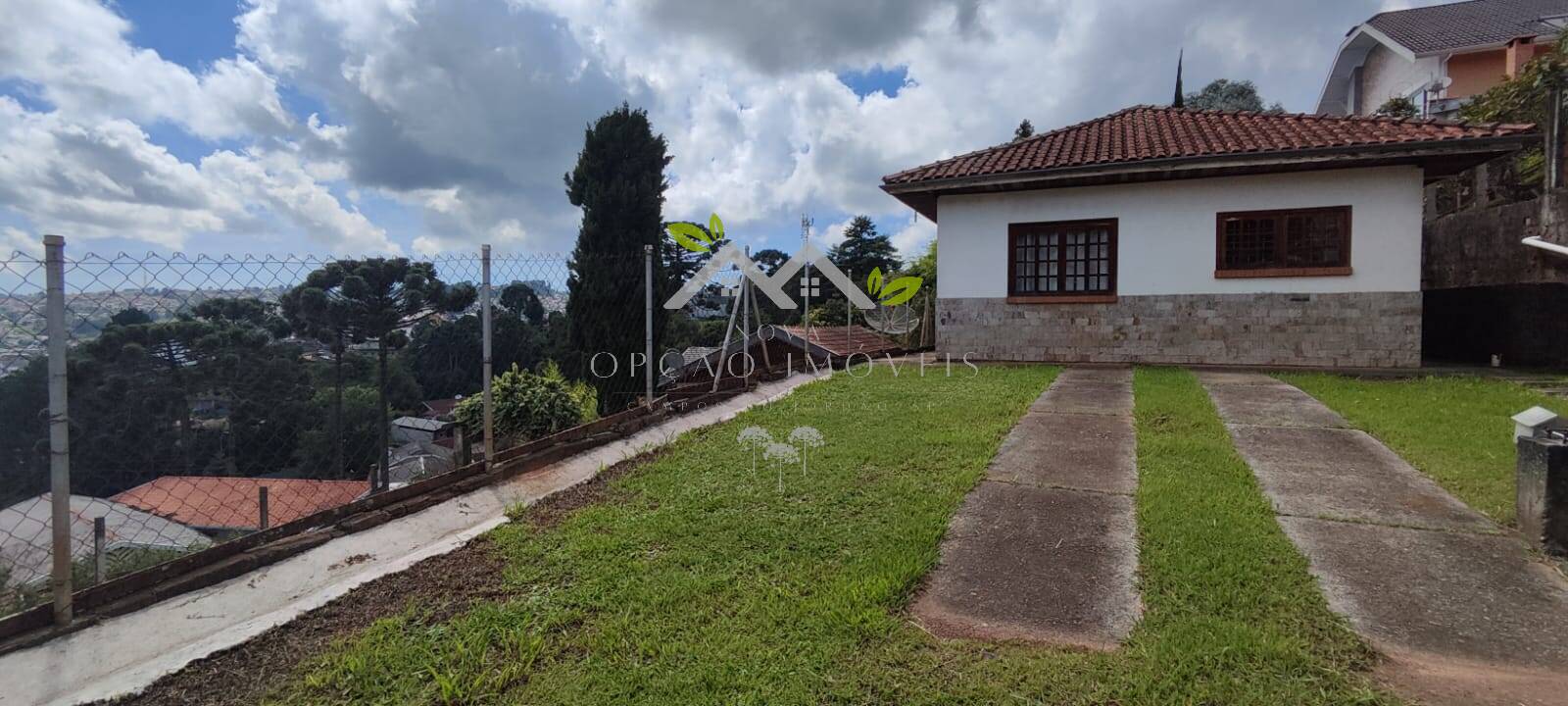 Casa à venda com 3 quartos, 400m² - Foto 1