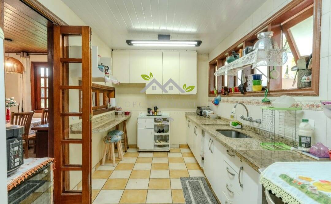 Casa à venda com 4 quartos, 200m² - Foto 10