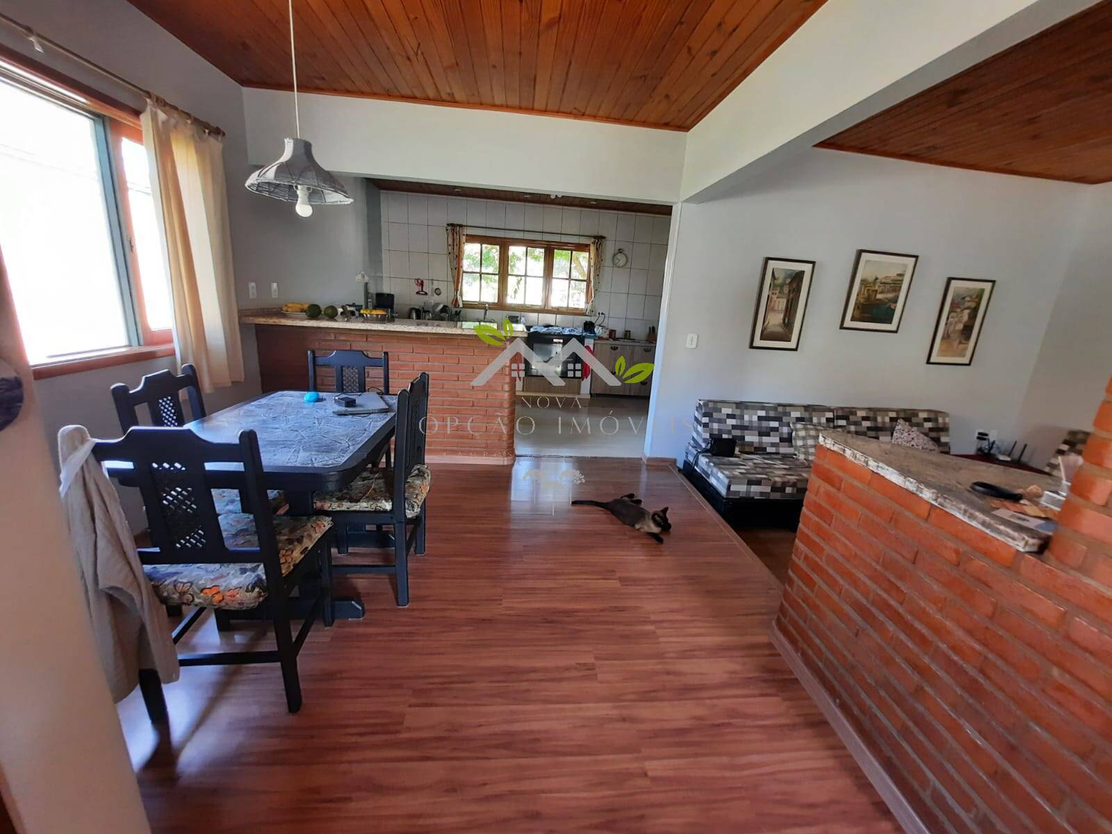 Casa à venda com 5 quartos, 212m² - Foto 7