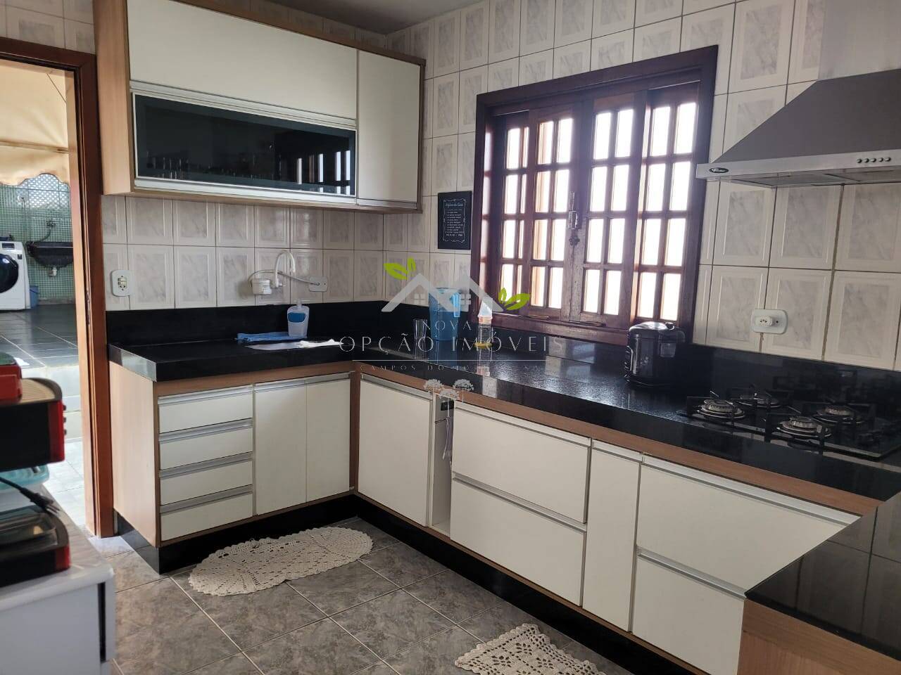 Casa à venda com 4 quartos, 250m² - Foto 7