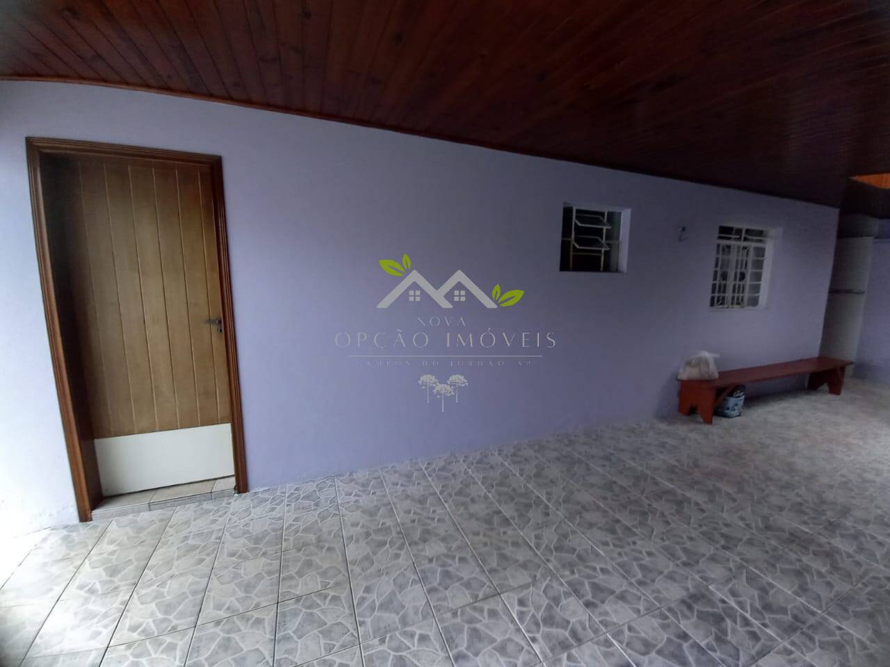 Casa à venda com 2 quartos, 100m² - Foto 2