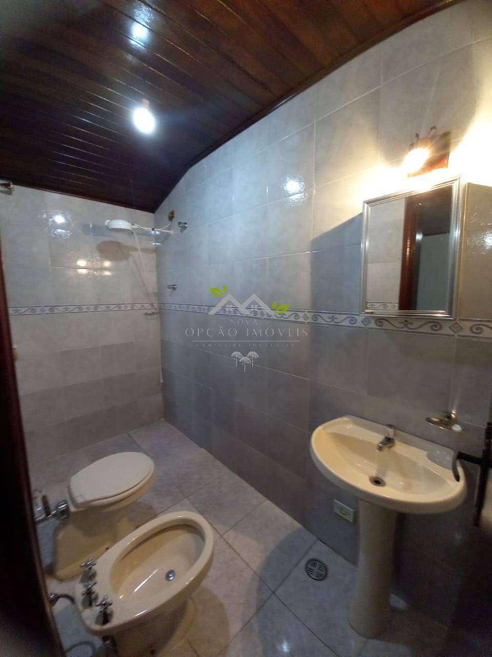 Casa à venda com 2 quartos, 100m² - Foto 8