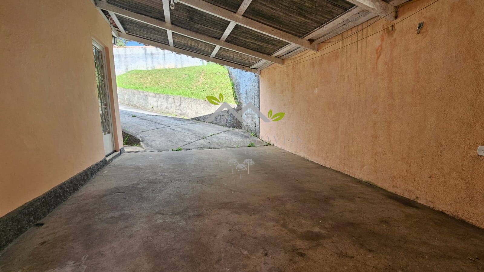 Casa à venda com 2 quartos, 150m² - Foto 4