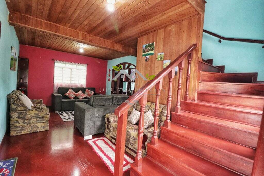 Casa à venda e aluguel com 6 quartos, 184m² - Foto 2