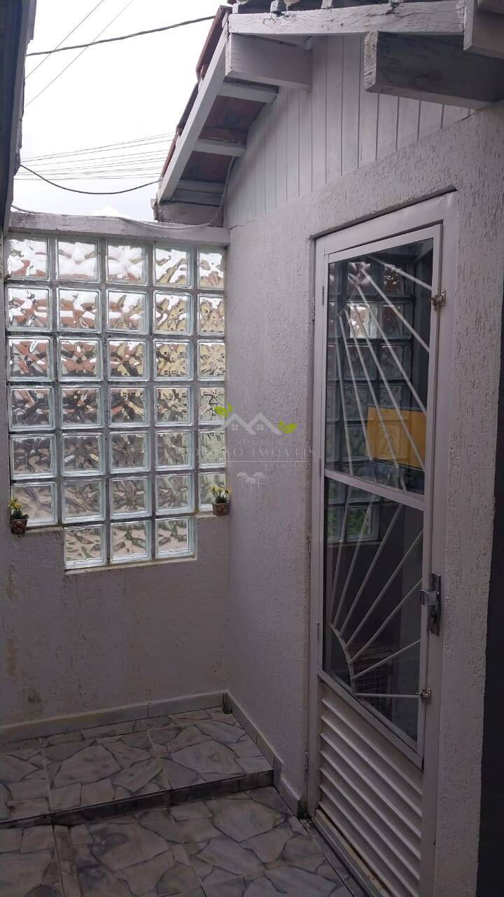 Casa à venda com 3 quartos, 200m² - Foto 2