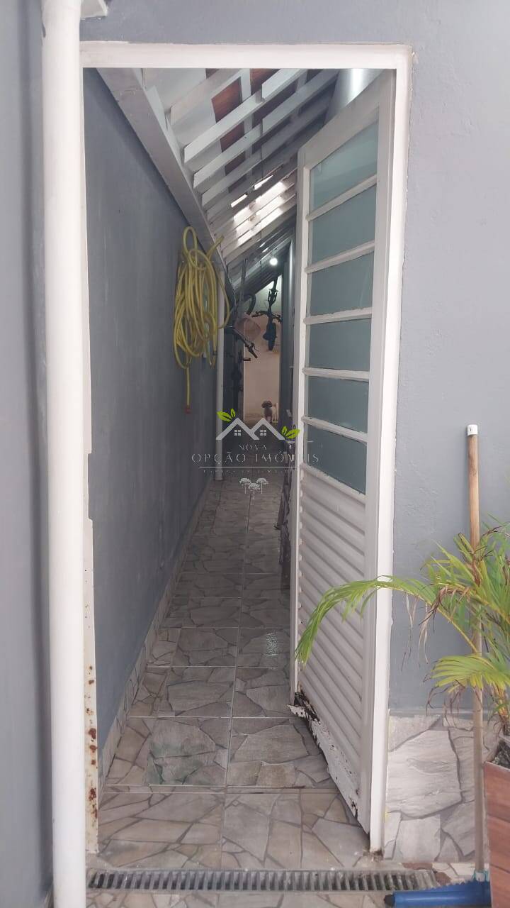 Casa à venda com 3 quartos, 200m² - Foto 16