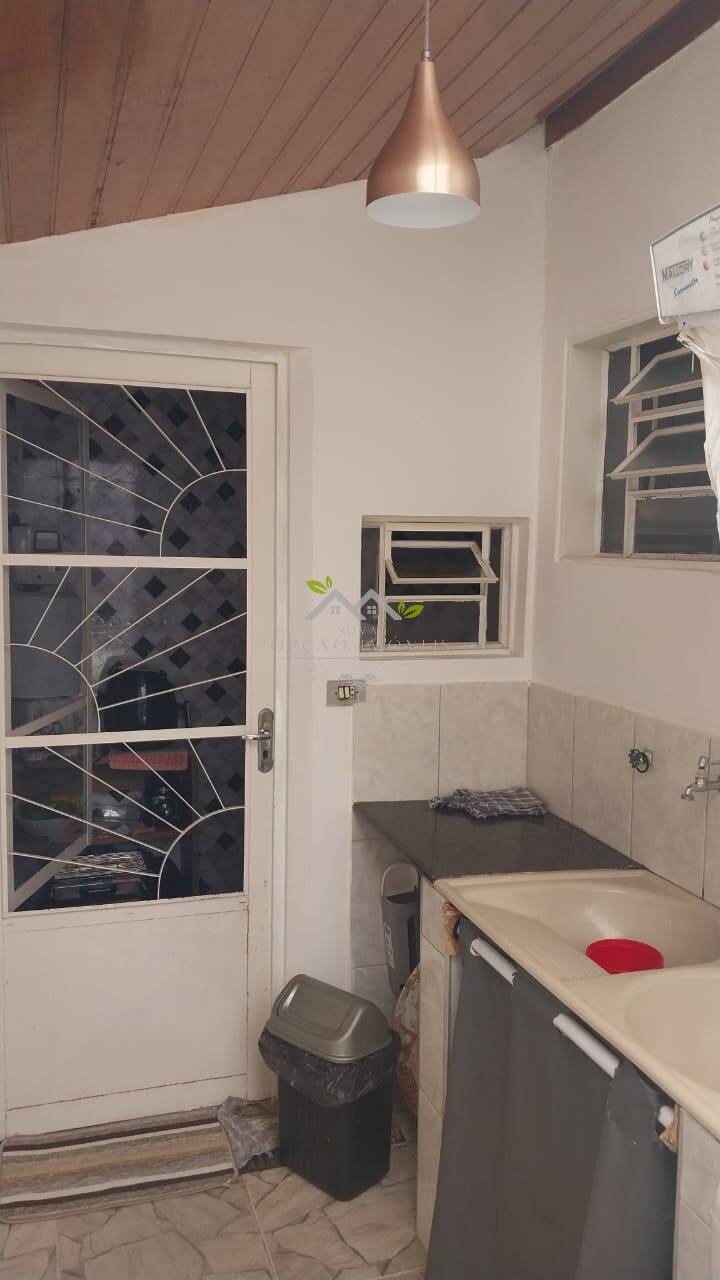 Casa à venda com 3 quartos, 200m² - Foto 17