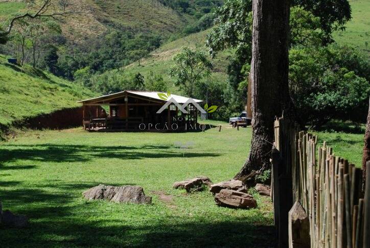 Fazenda à venda com 1 quarto, 200m² - Foto 1