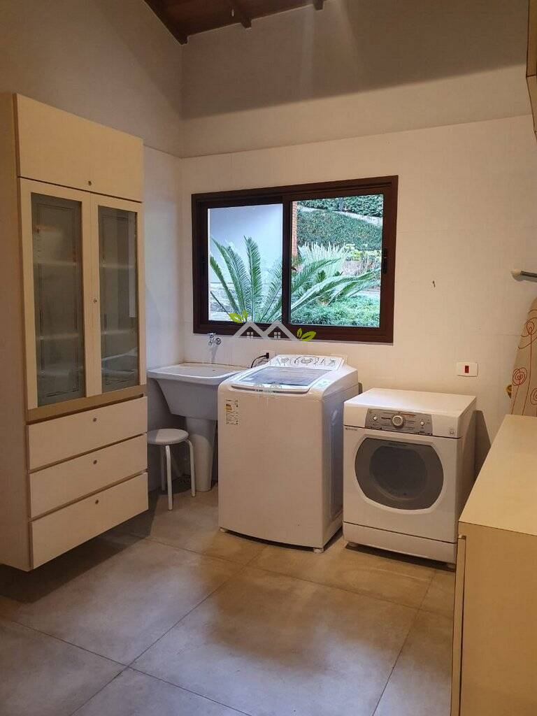 Casa à venda e aluguel com 3 quartos, 272m² - Foto 33