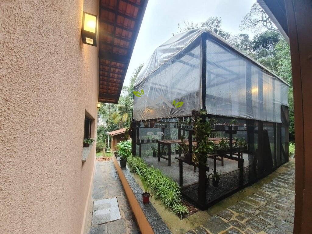 Casa à venda e aluguel com 3 quartos, 272m² - Foto 37